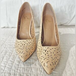 Elegant Beige Women's Pumps